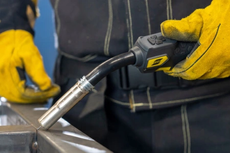 Urządzenie kompaktowe ESAB RUSTLER EM PRO 280C